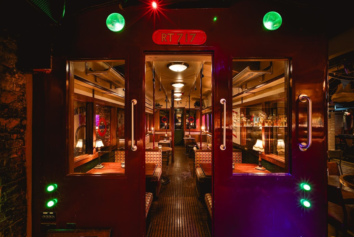 Photo principale Cahoots Underground