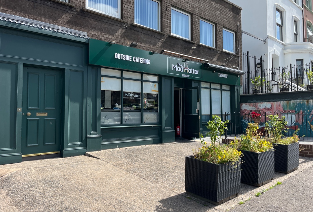 Mad Hatter Café ヒーロー画像