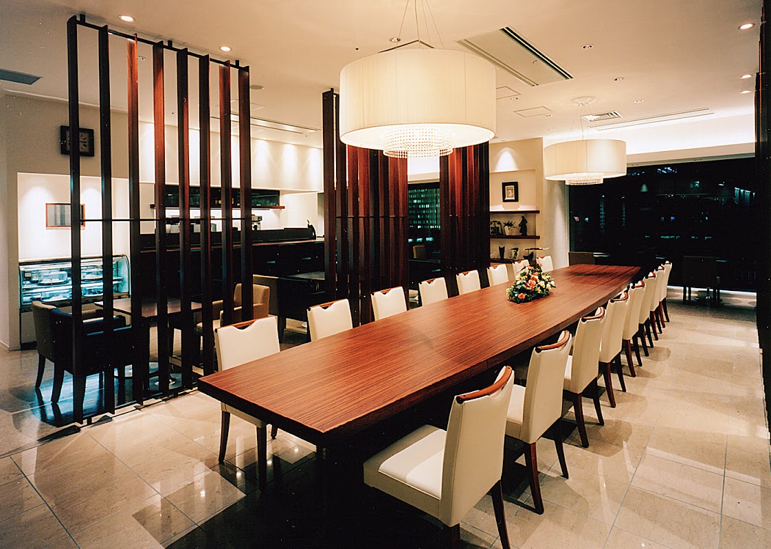 M&C Café 丸の内店 hero