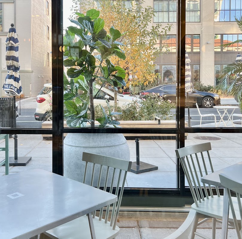 Bluestone Lane Logan Circle Café hero