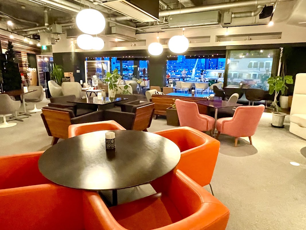 Real Dining Cafe ヒーロー画像