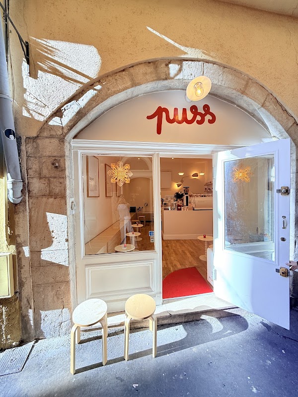 PUSS fika Swedish coffee shop hero