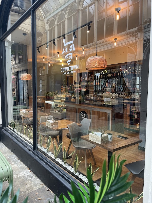 Downtown cafe bar & Bistro ヒーロー画像