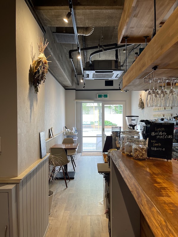 ua+ (ウーアプラス) Titelbild