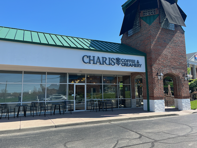 Charis Coffee & Creamery ヒーロー画像