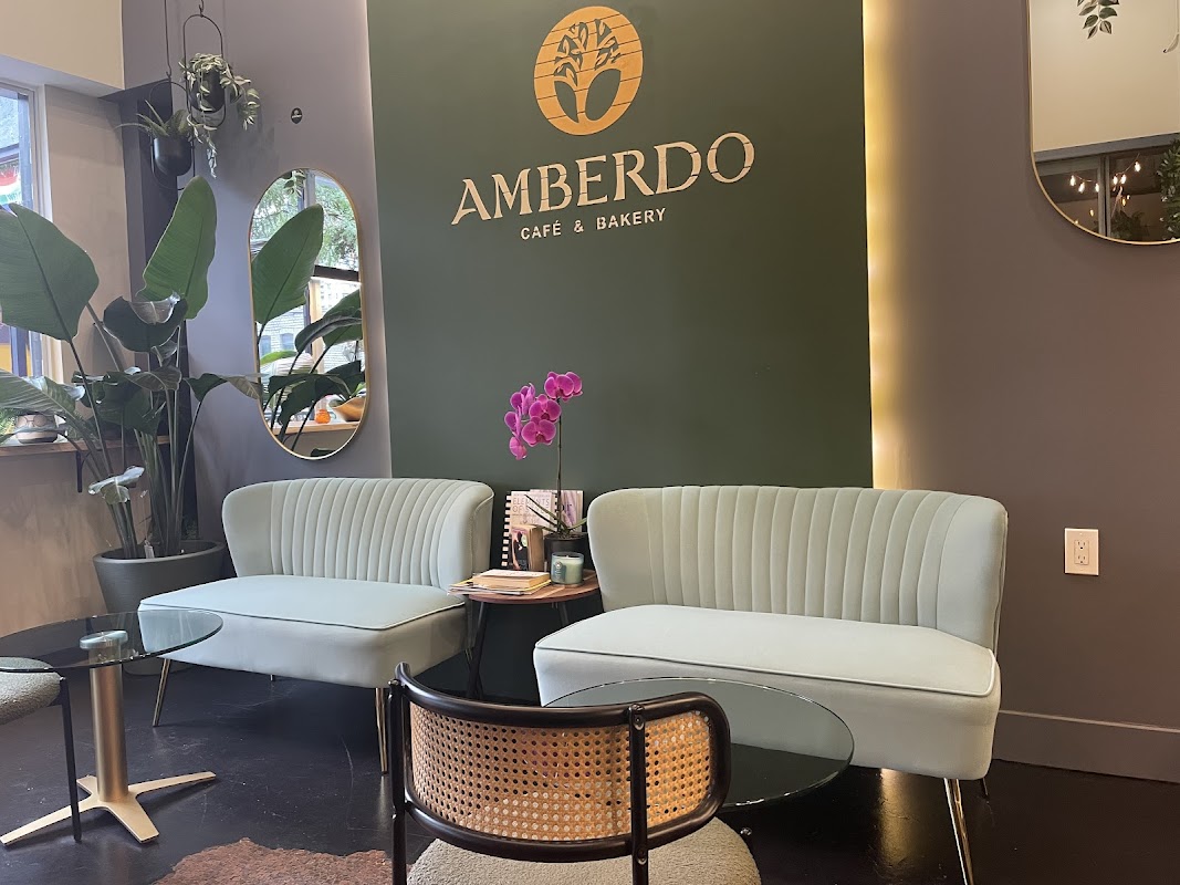 Amberdo Cafe Davie ヒーロー画像