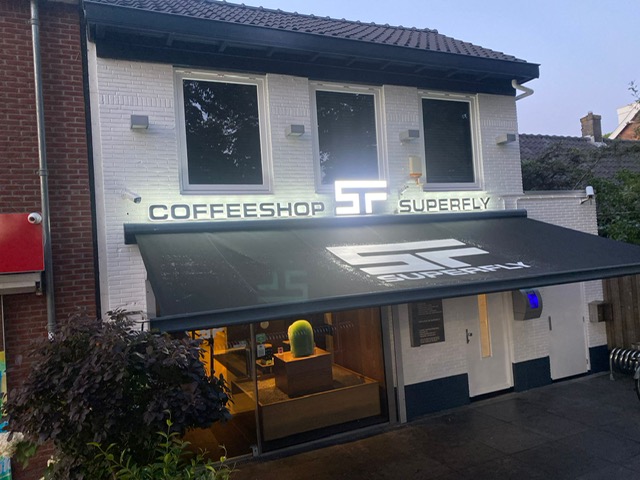 Super Fly Coffeeshop hero