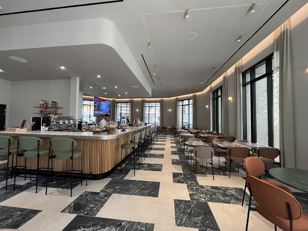 Café de la Presse ヒーロー画像