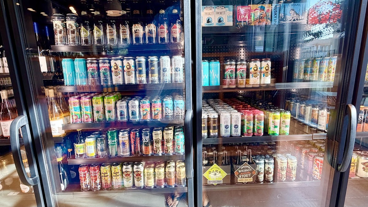 Heavenly Bodega Titelbild