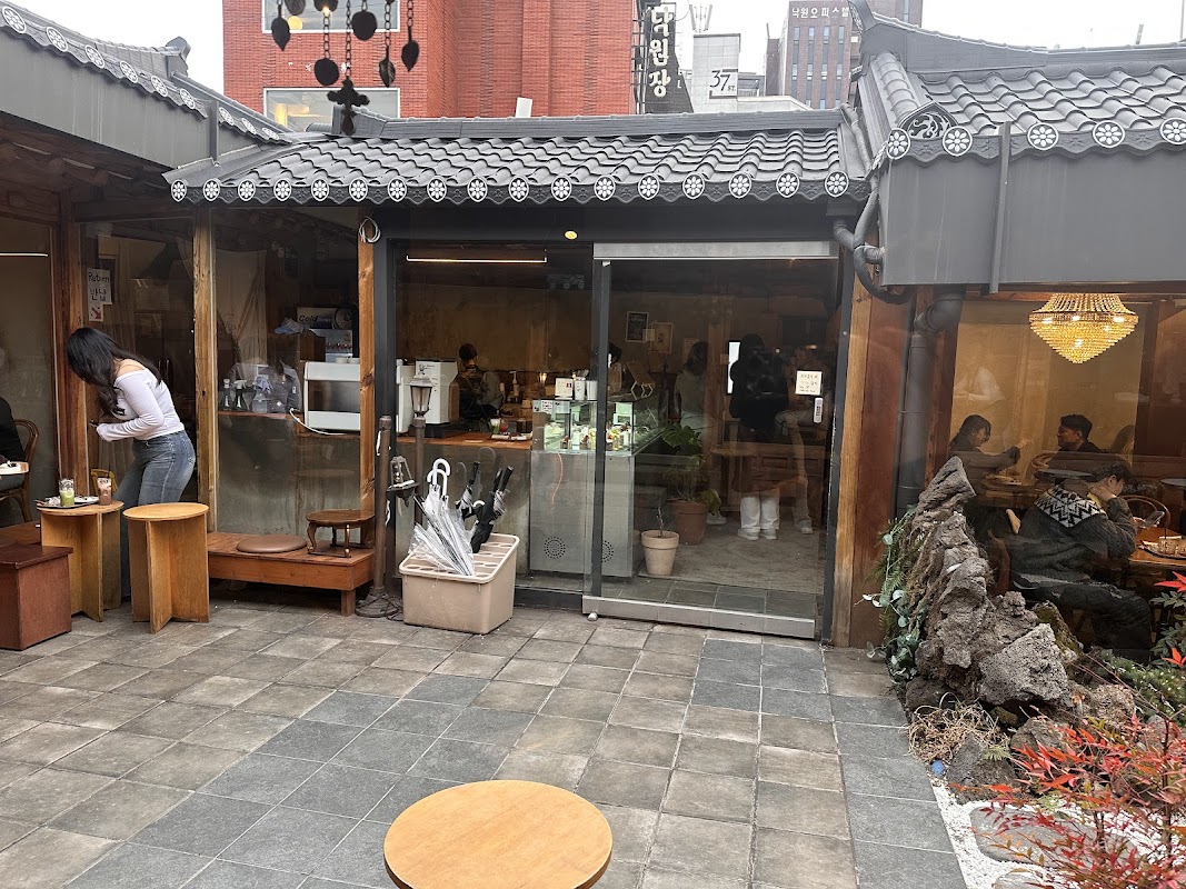 Hanok Langsom Ikseon Titelbild