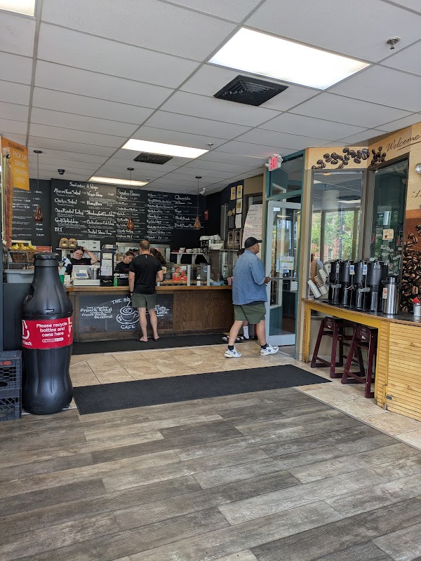 The Bridge Cafe on Elm ヒーロー画像