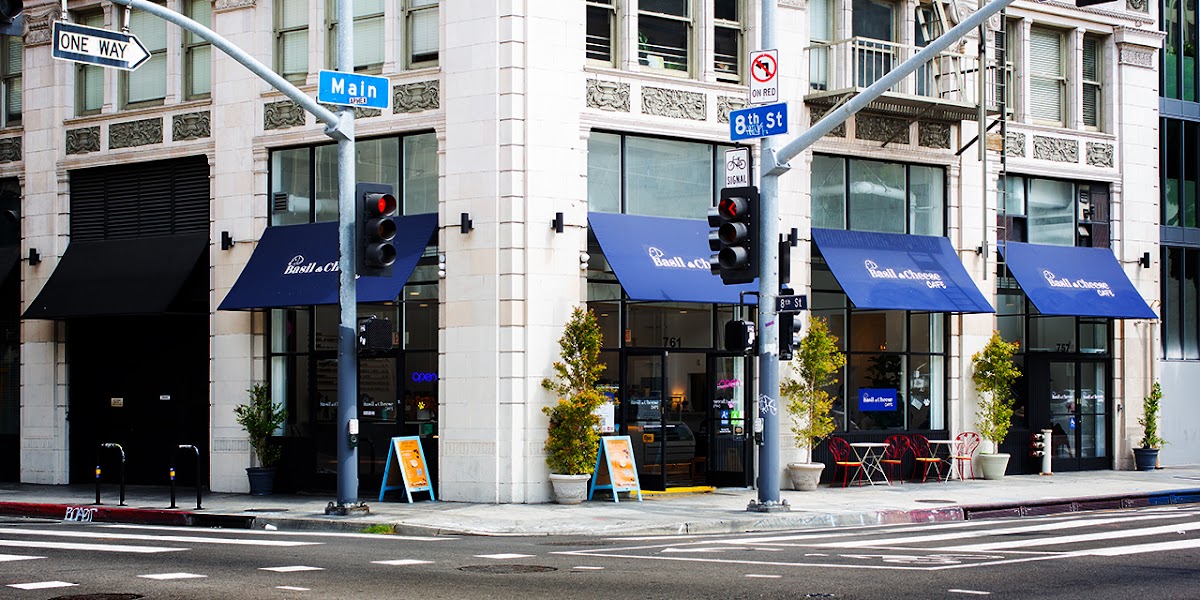 Basil & Cheese Cafe ヒーロー画像