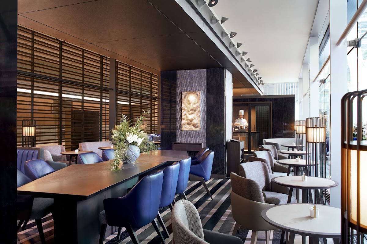 The Ritz-Carlton Café & Deli hero