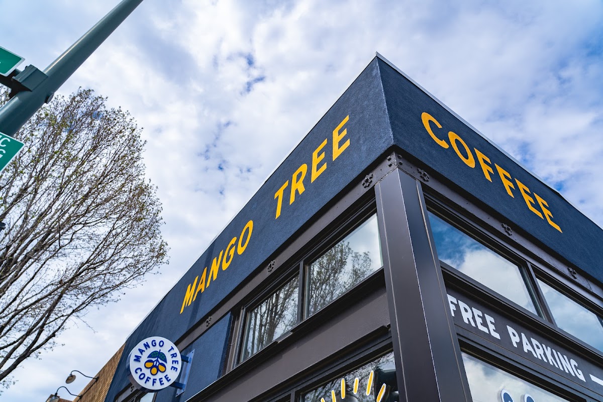 Mango Tree Coffee hero