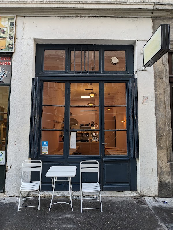 AME café ヒーロー画像