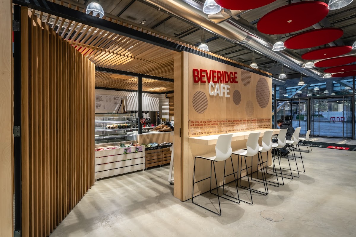 LSE Beveridge Cafe ヒーロー画像