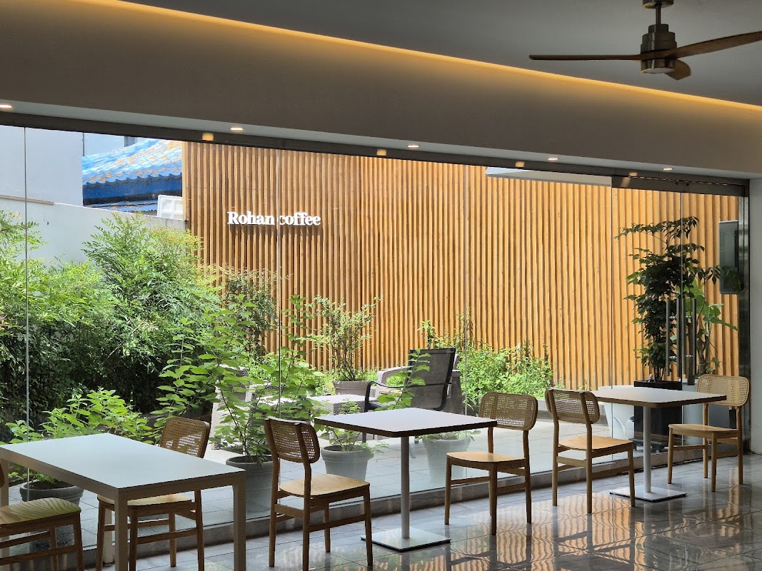 Rohan coffee Busan station Titelbild