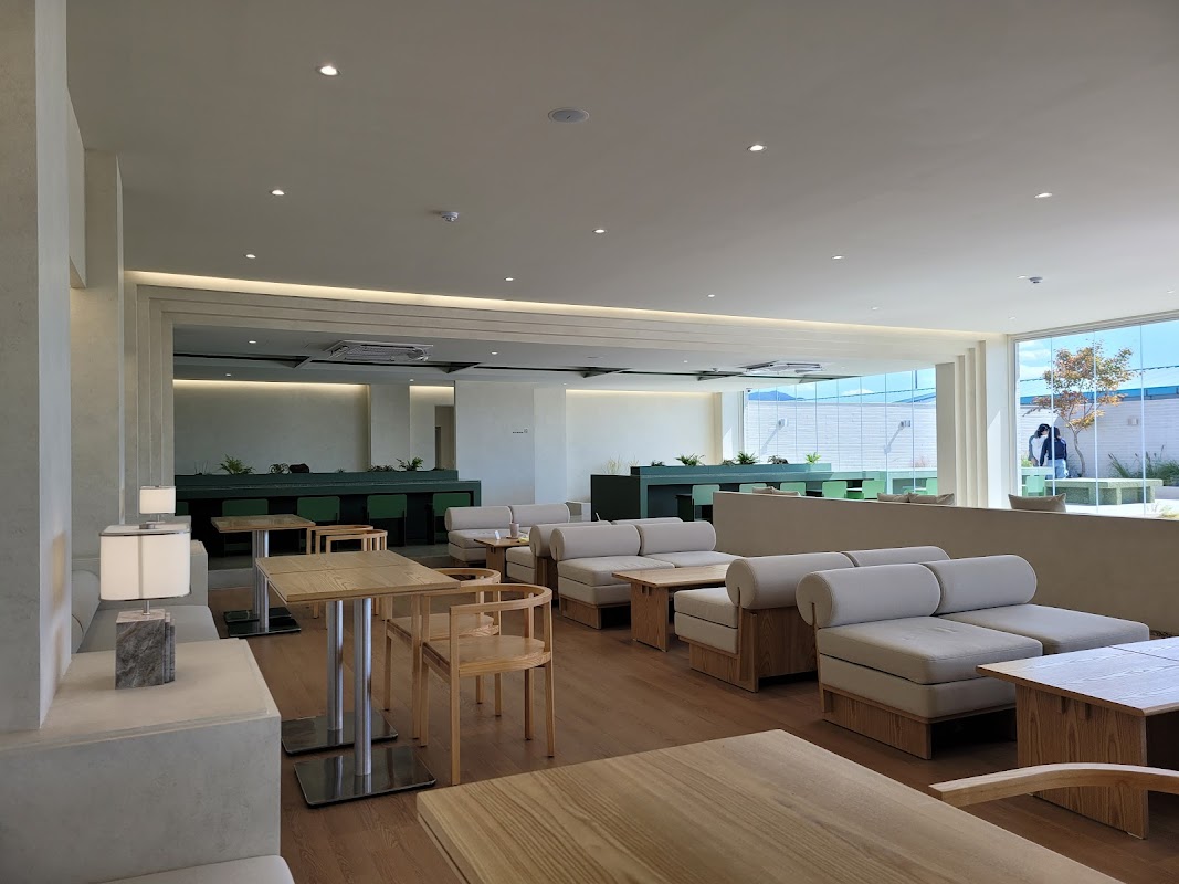 Cafe W 카페 Titelbild