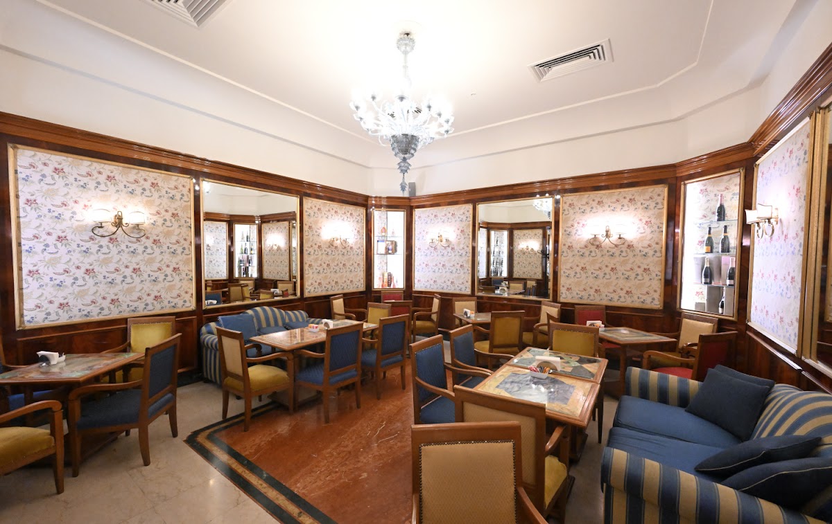 Gran Caffè La Caffettiera hero