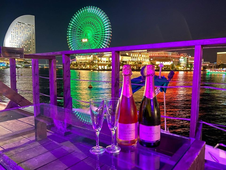 Hemingway yokohama ヒーロー画像