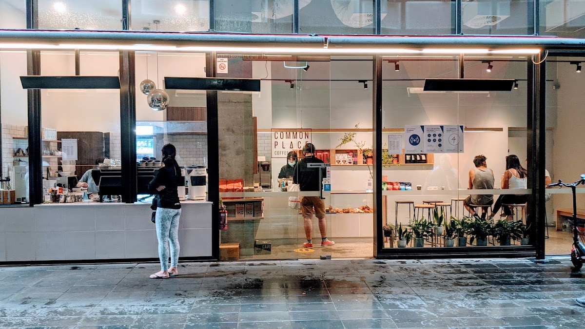 Commonplace Coffee Brewers Open 365 Days ヒーロー画像