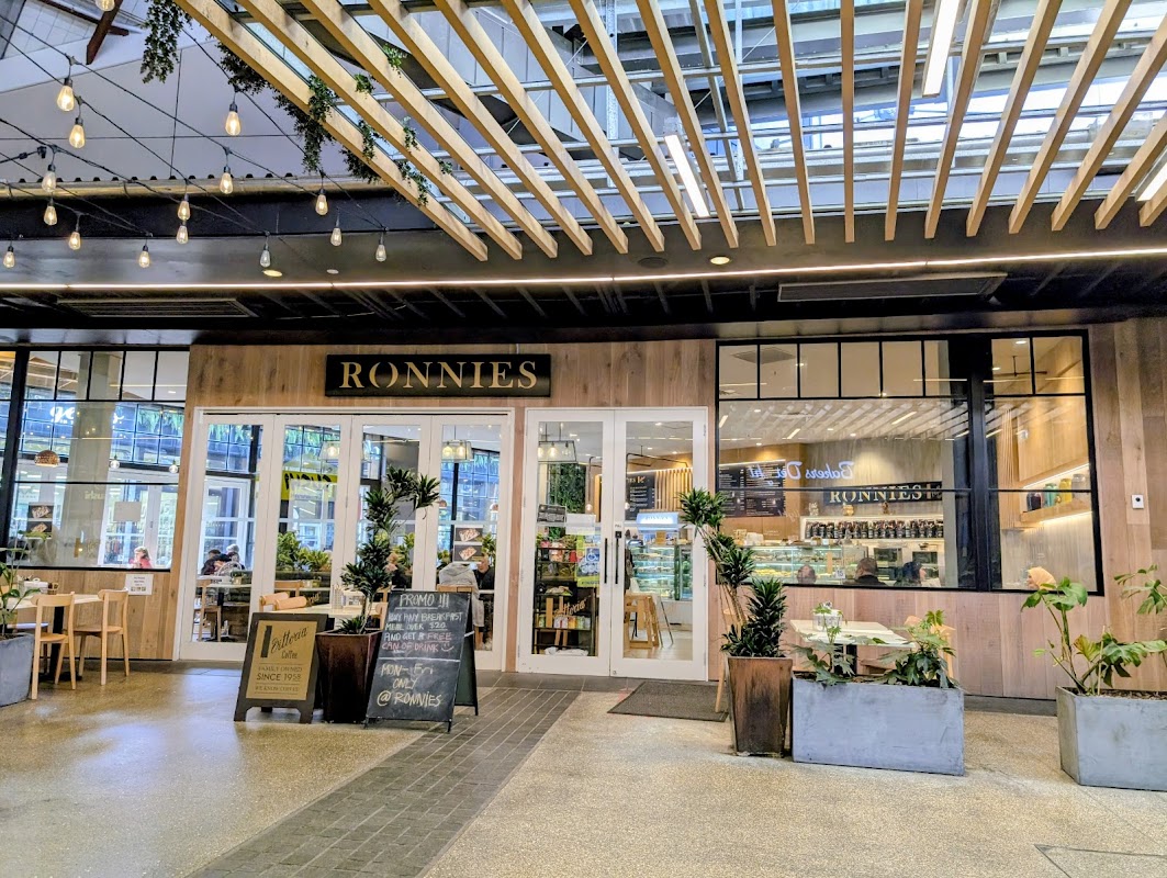 Ronnies Cafe Titelbild