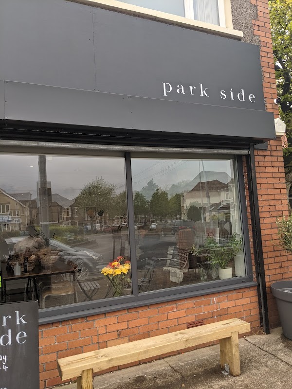 Park Side Cafe ヒーロー画像