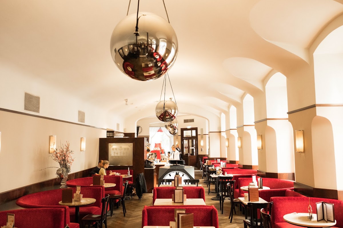 Café Museum Titelbild