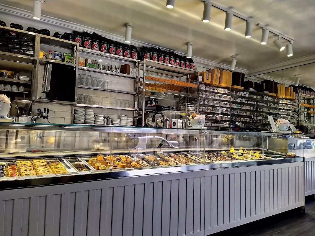 Riccardo Taliani Banqueting hero