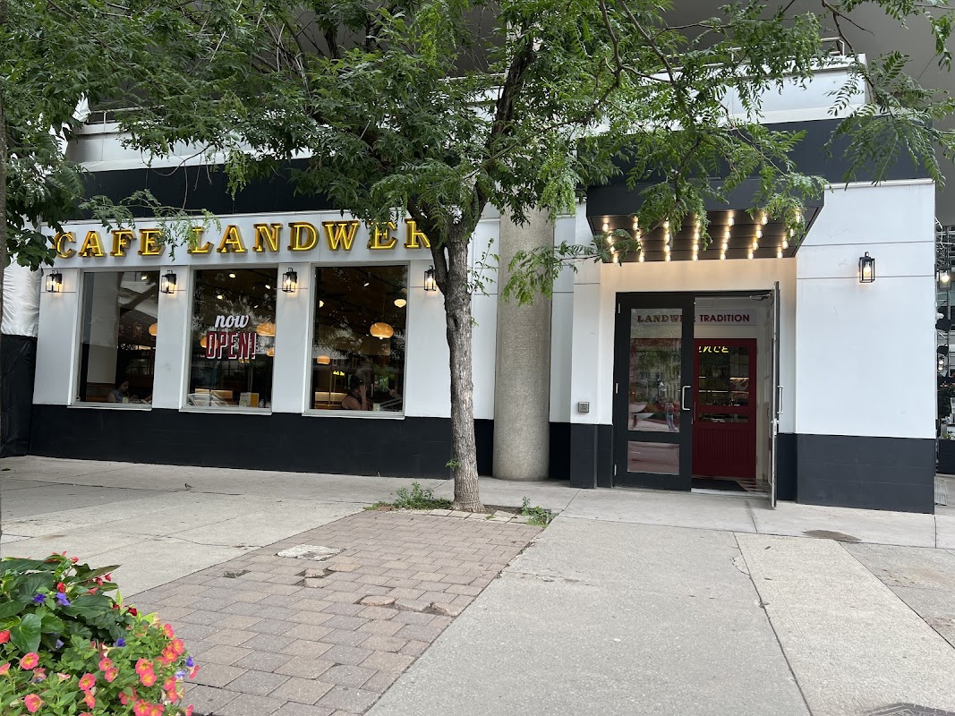 Cafe Landwer Front hero