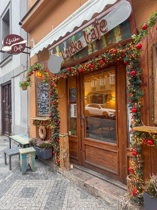 Lžička café Titelbild