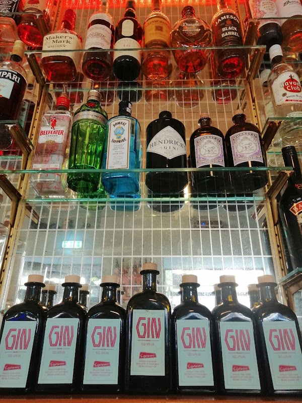 Café Natural Winebar Espresso. ヒーロー画像