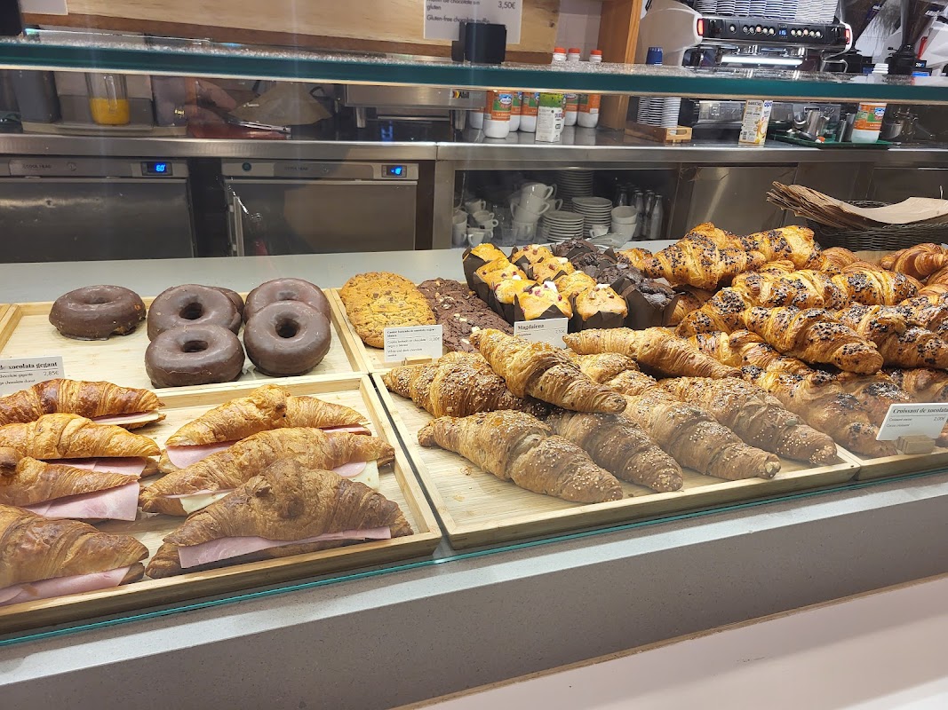 Santagloria Coffee & Bakery hero