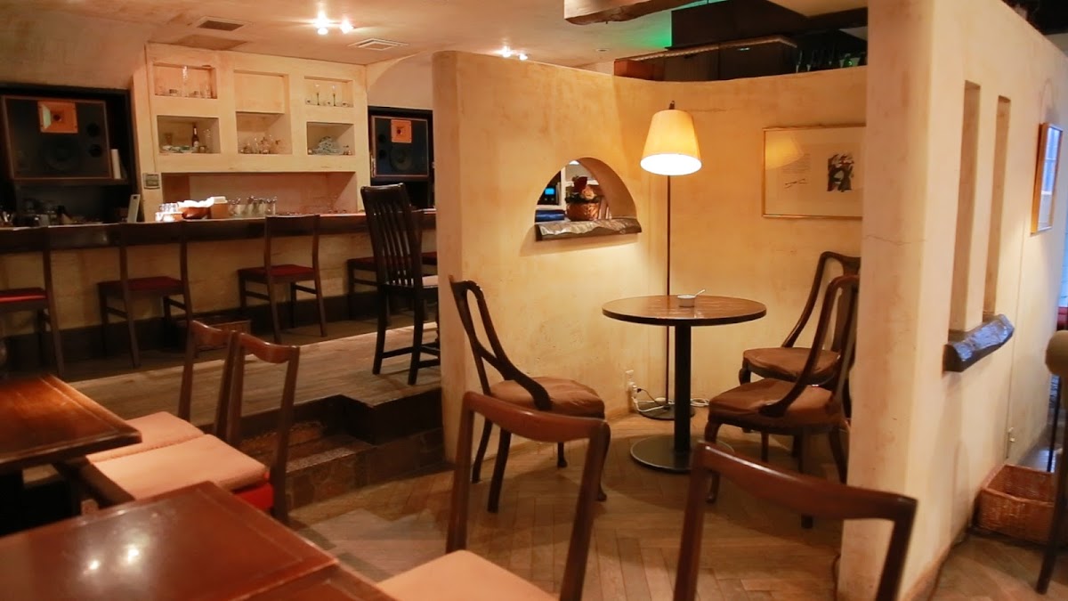 Cafe la Bastille hero