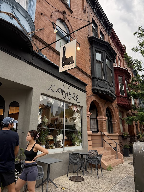 Mr. Rabbit Coffee Titelbild