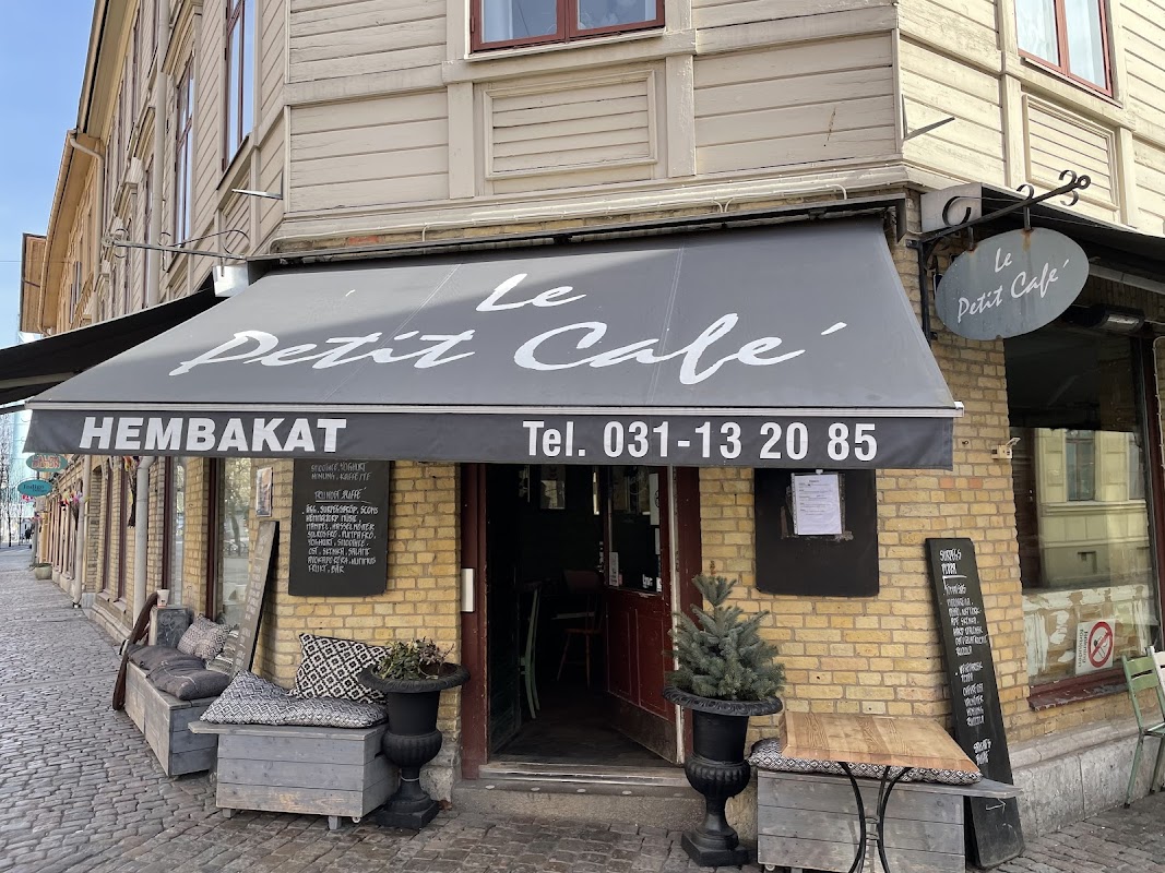 Foto principal de Le Petit Cafe