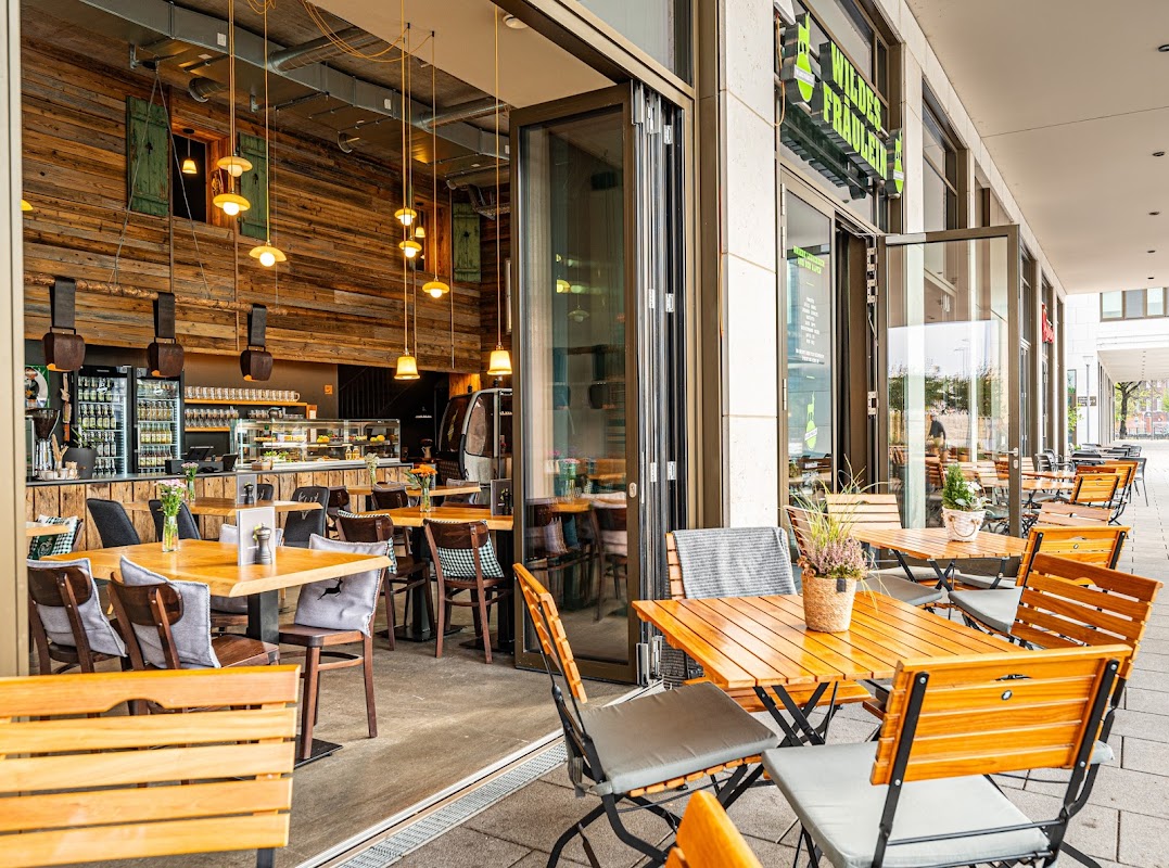 Wildes Fräulein hero