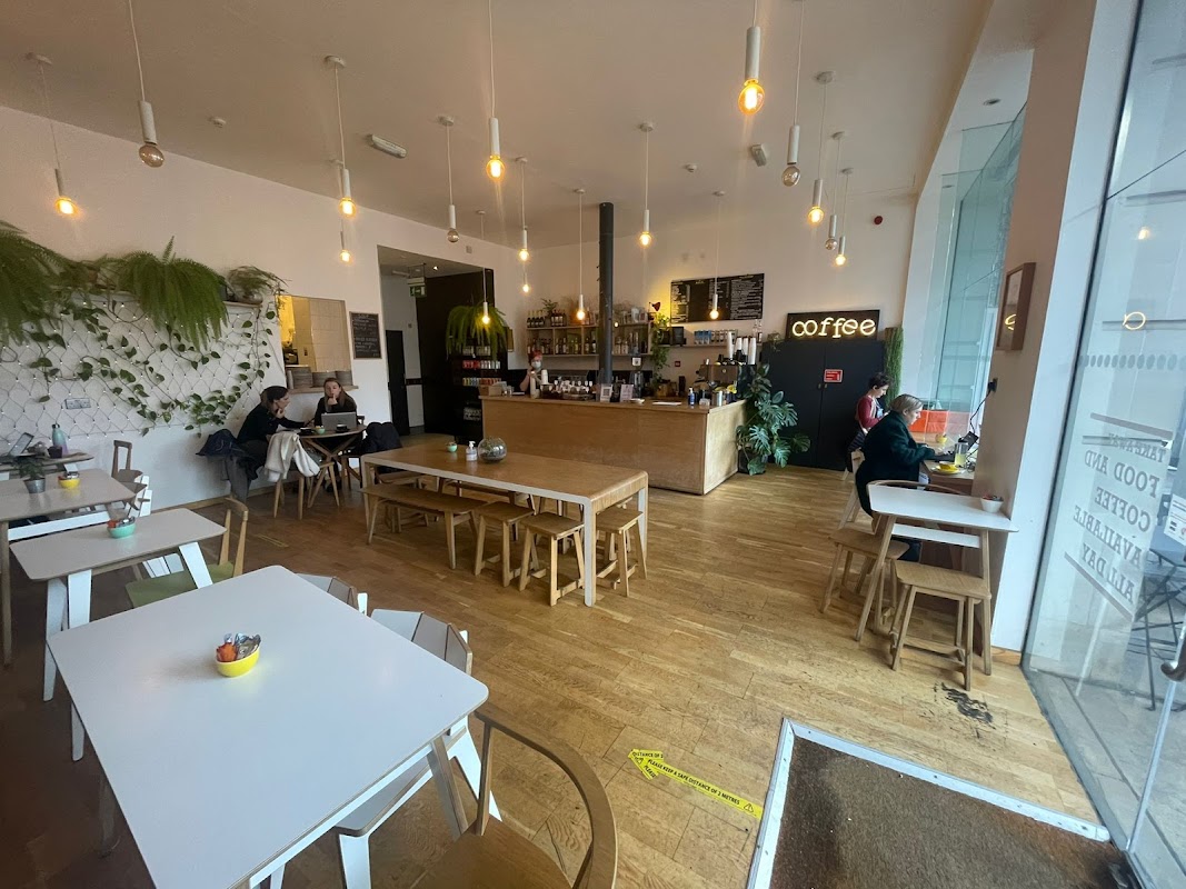 21 west ヒーロー画像