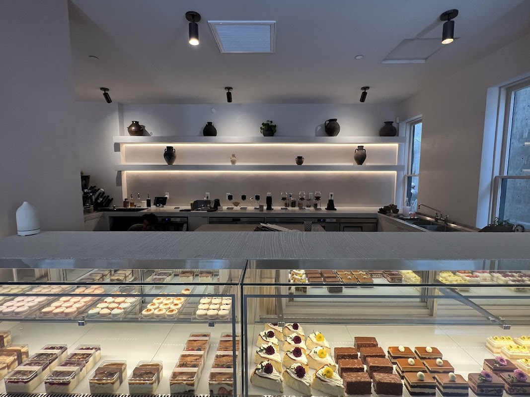 HINAR Dessert Bar & Café hero