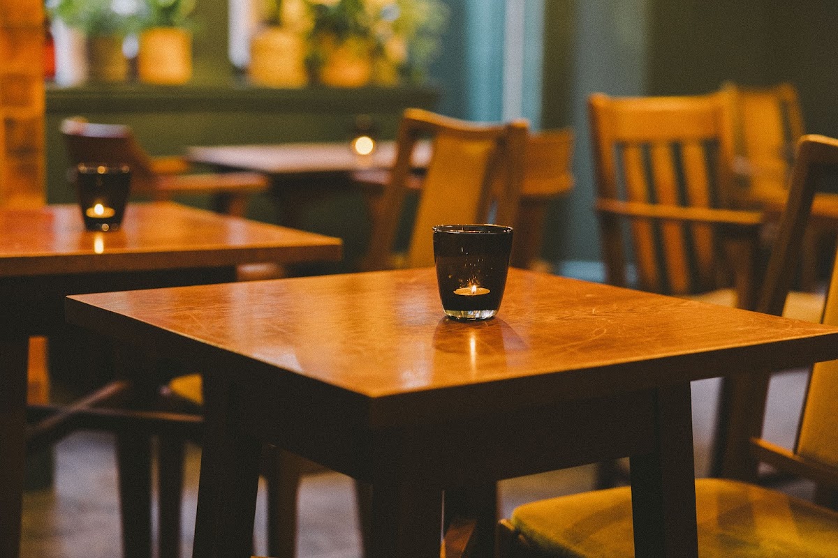 Photo principale Holding Patterns