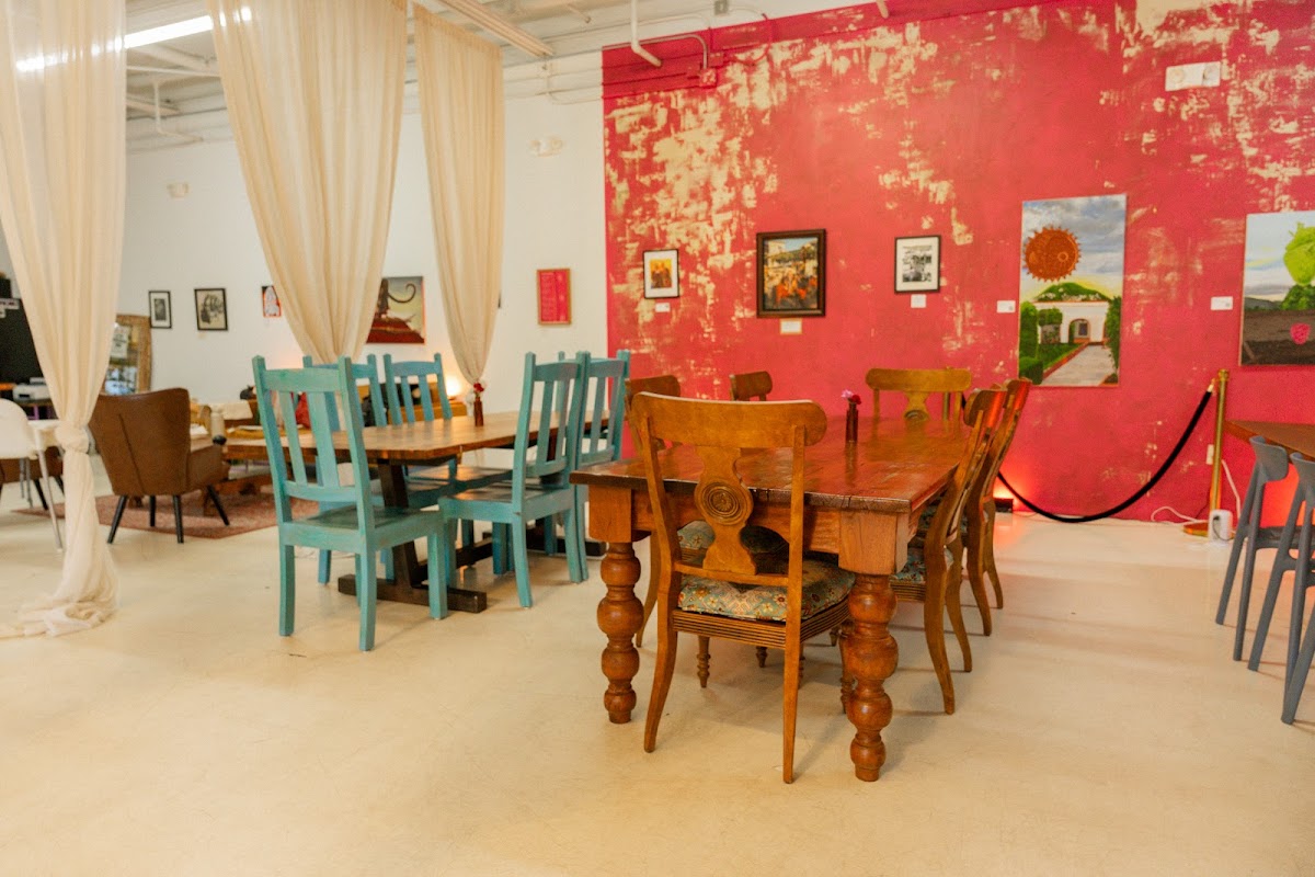 Las Perras Café hero