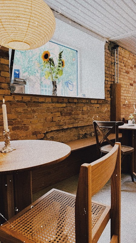 Lige Om Hjørnet hero