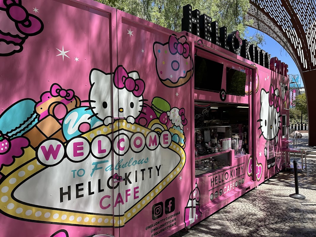 Hello Kitty Cafe at The Park MGM Las Vegas ヒーロー画像