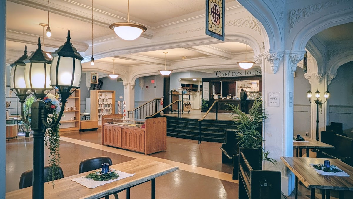 Café des Tours Titelbild