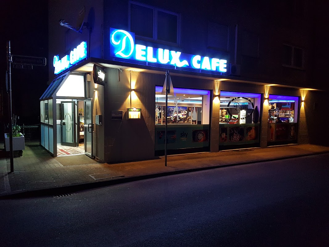 Billard Cafe Bar Deluxe ヒーロー画像