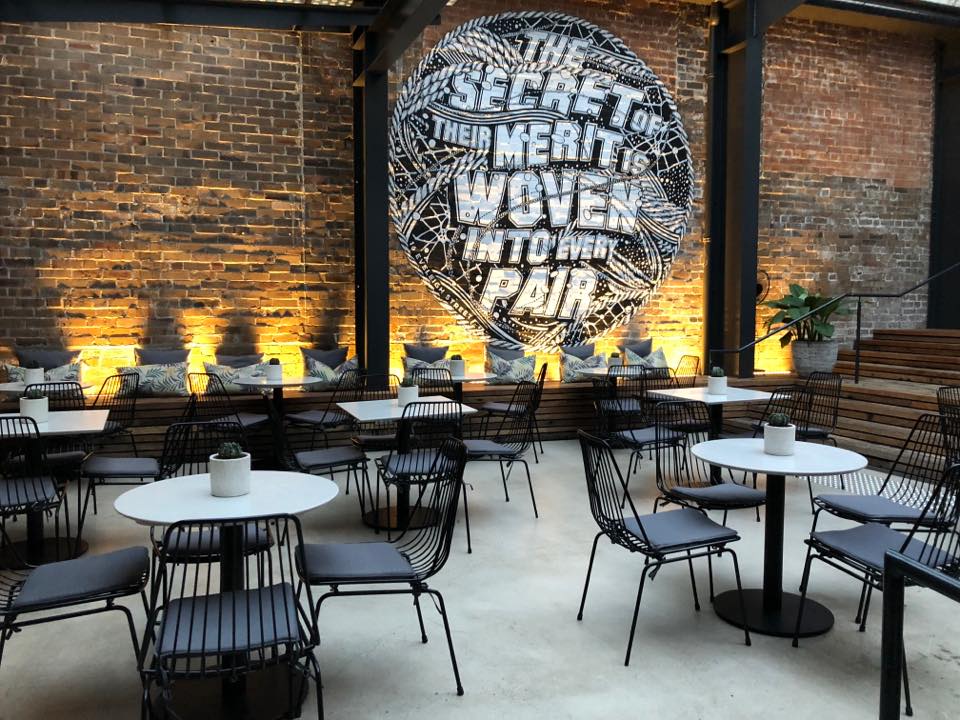 Henry Lee's Redfern ヒーロー画像