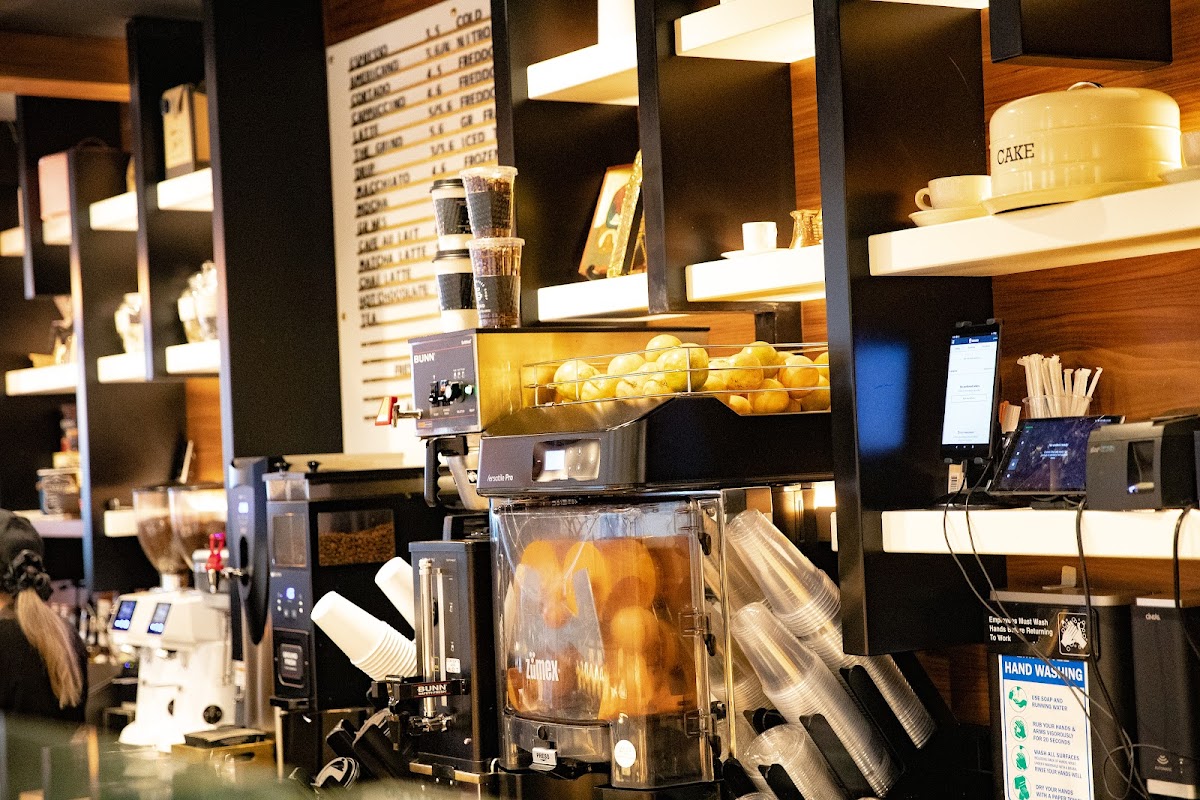 GRIND THE NYC COFFEE SHOP & BAGEL HOUSE hero