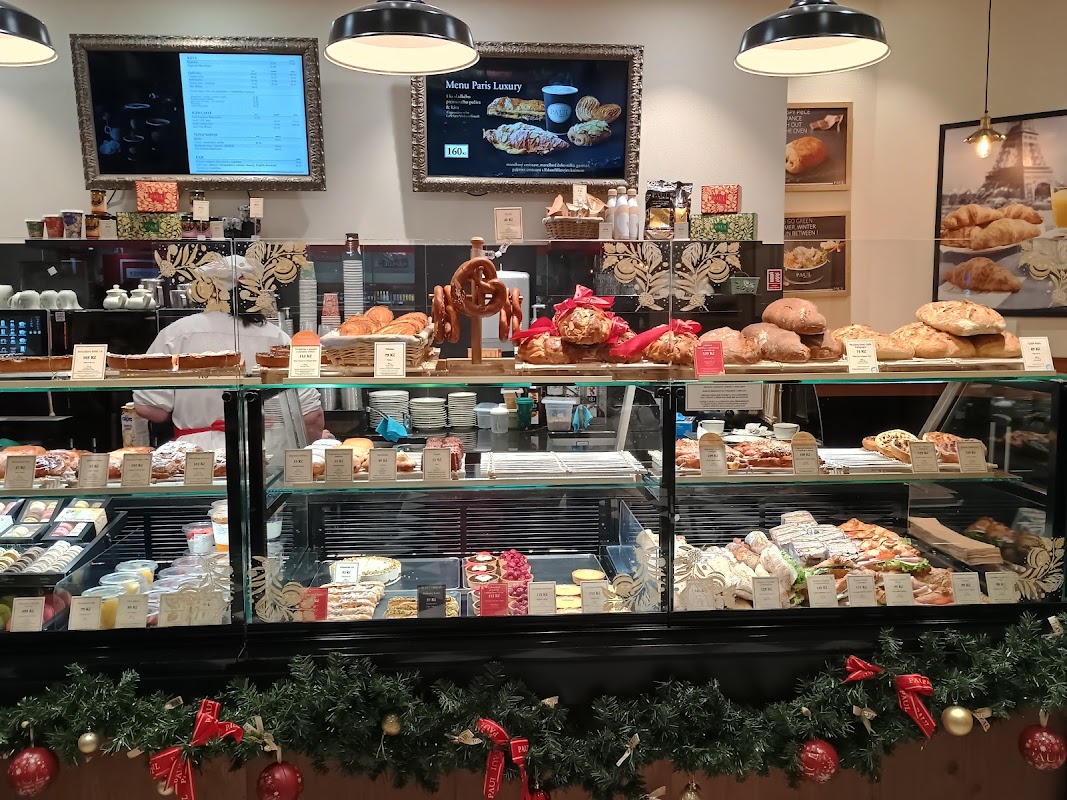 Paul Cafe Prague Train Station hero