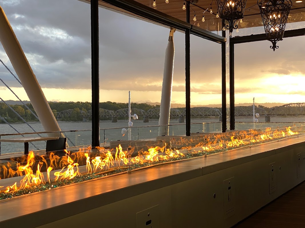 DOSALAS latin kitchen + tequila bar hero