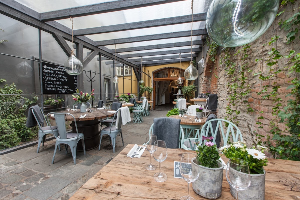 Cathedral Café hero